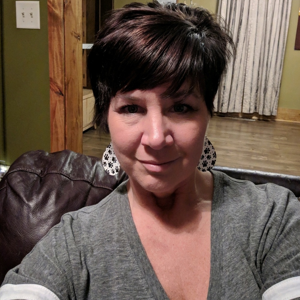 Meet your Posher, Traci